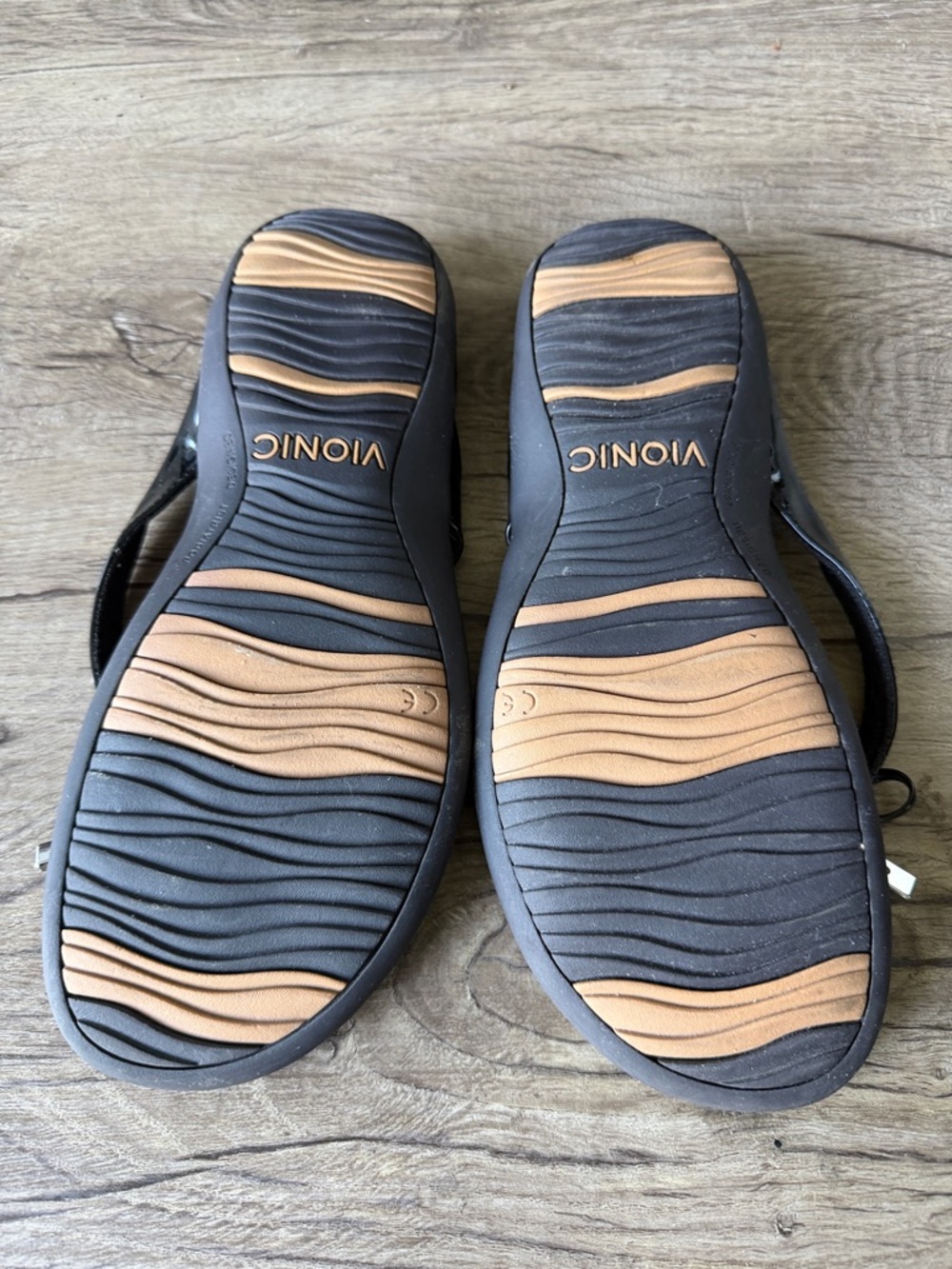 Vionic Women’s Sandals size 8. - Picture 9 of 9